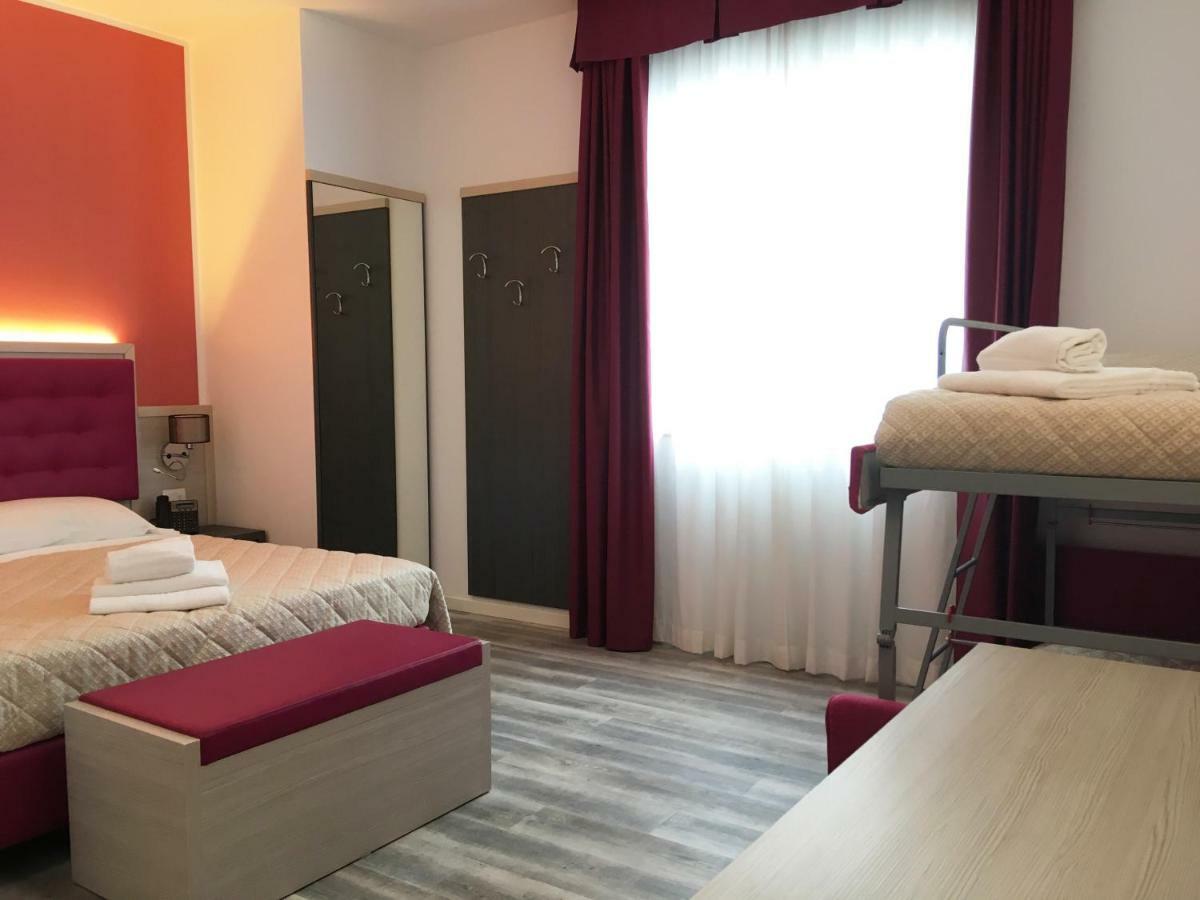 Alma Living Hotel- Al Girarrosto Venzone Ngoại thất bức ảnh